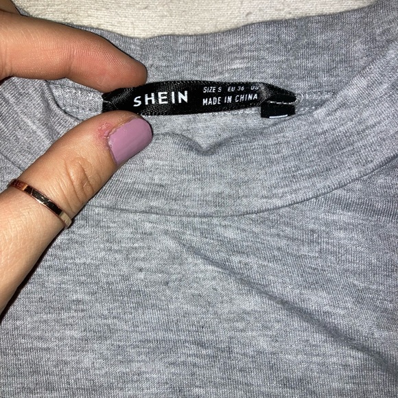 Heather grey shein crop top high neck - Picture 2 of 2